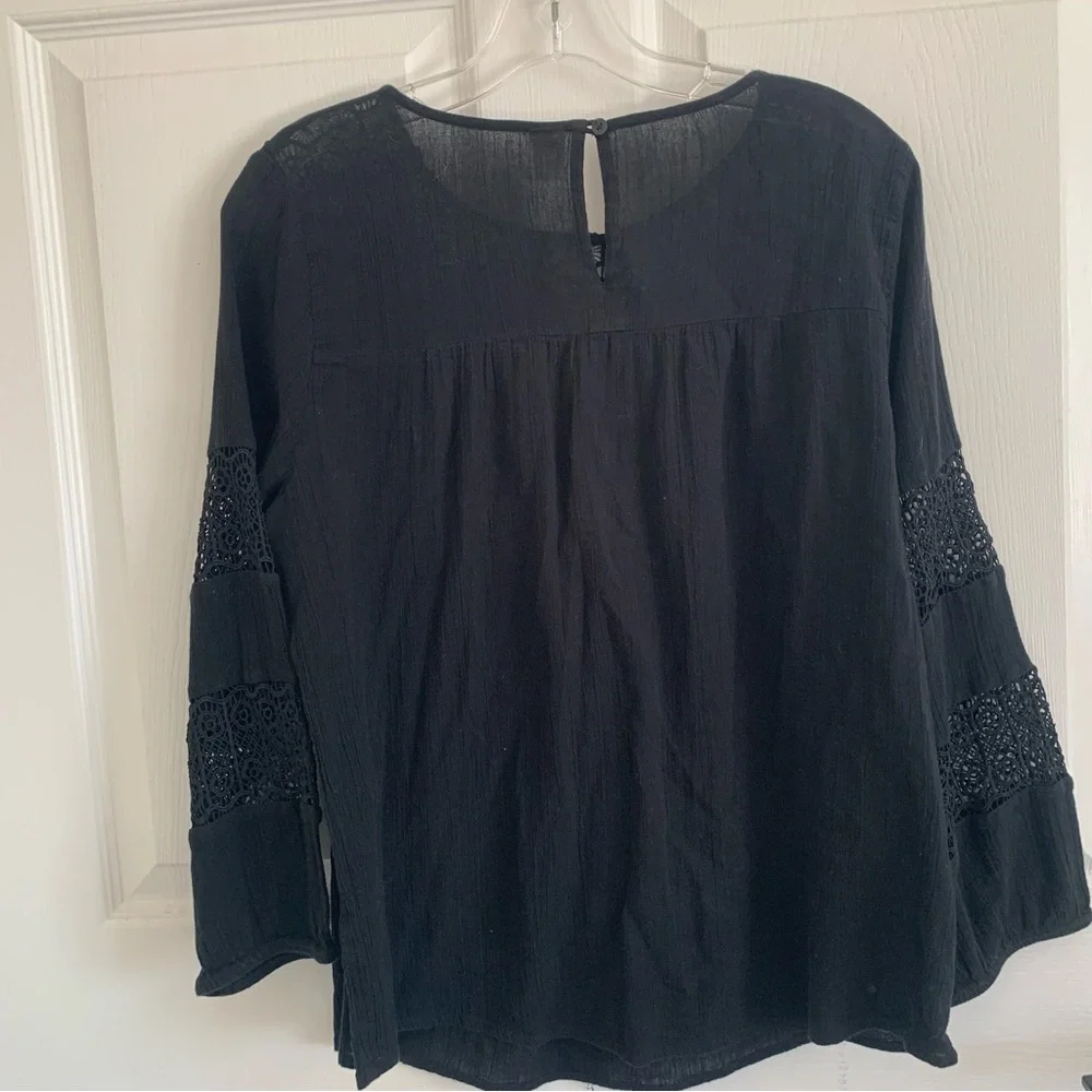 Old Navy Black Crochet Yoke Peasant Blouse Medium - Picture 5 of 6